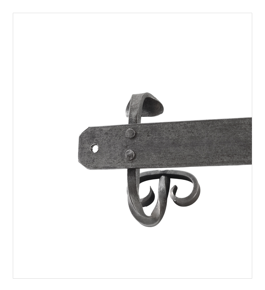 detail-antique-iron-hook-coat-rack
